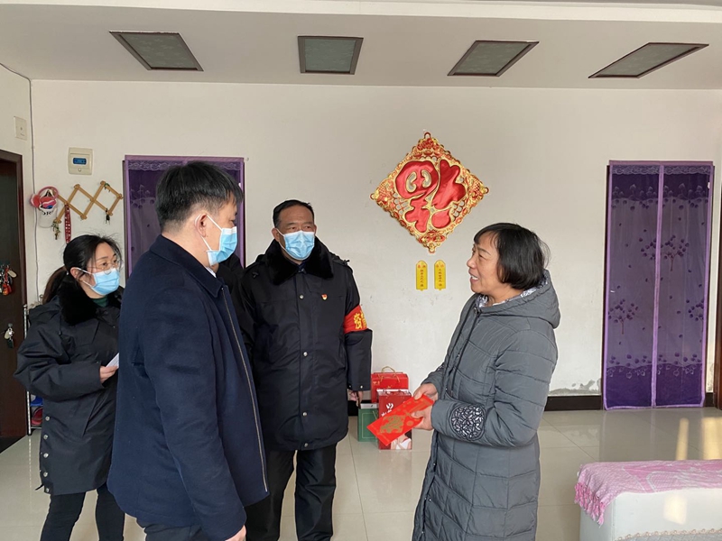 博農(nóng)集團(tuán)走訪慰問老黨員、因公去世黨員干部家屬
